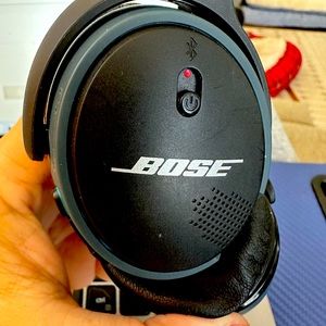 Bose Soundlink On Ear Headphones